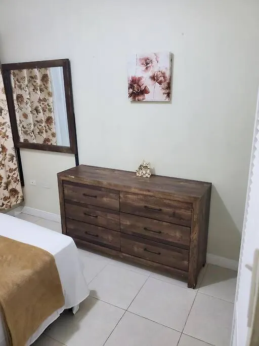 Appartamento Jacaranda Gated Calm Sydenham Pen