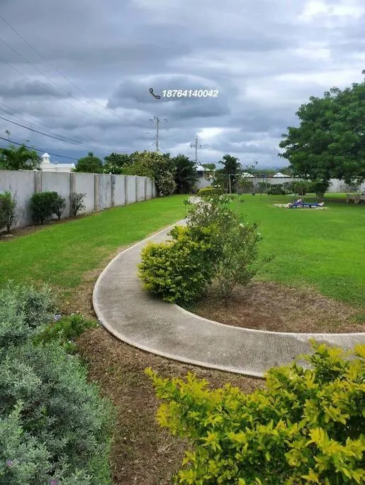 Jacaranda Gated Calm Apartment Sydenham 0*,