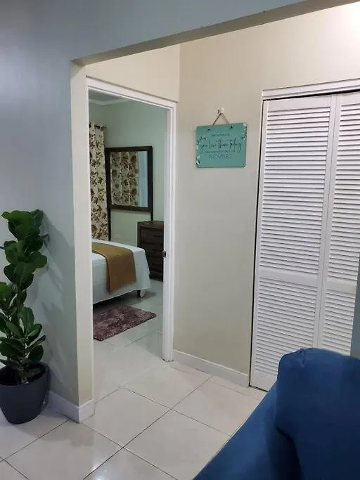 Jacaranda Gated Calm Apartment Sydenham